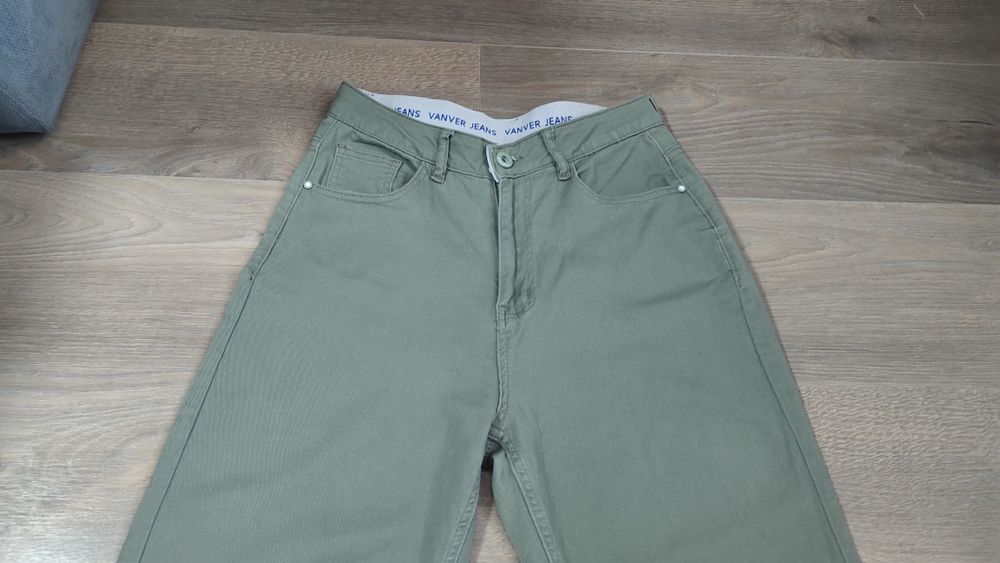 Новые джинсы МОМ. Супер качество! Р:28 и  27