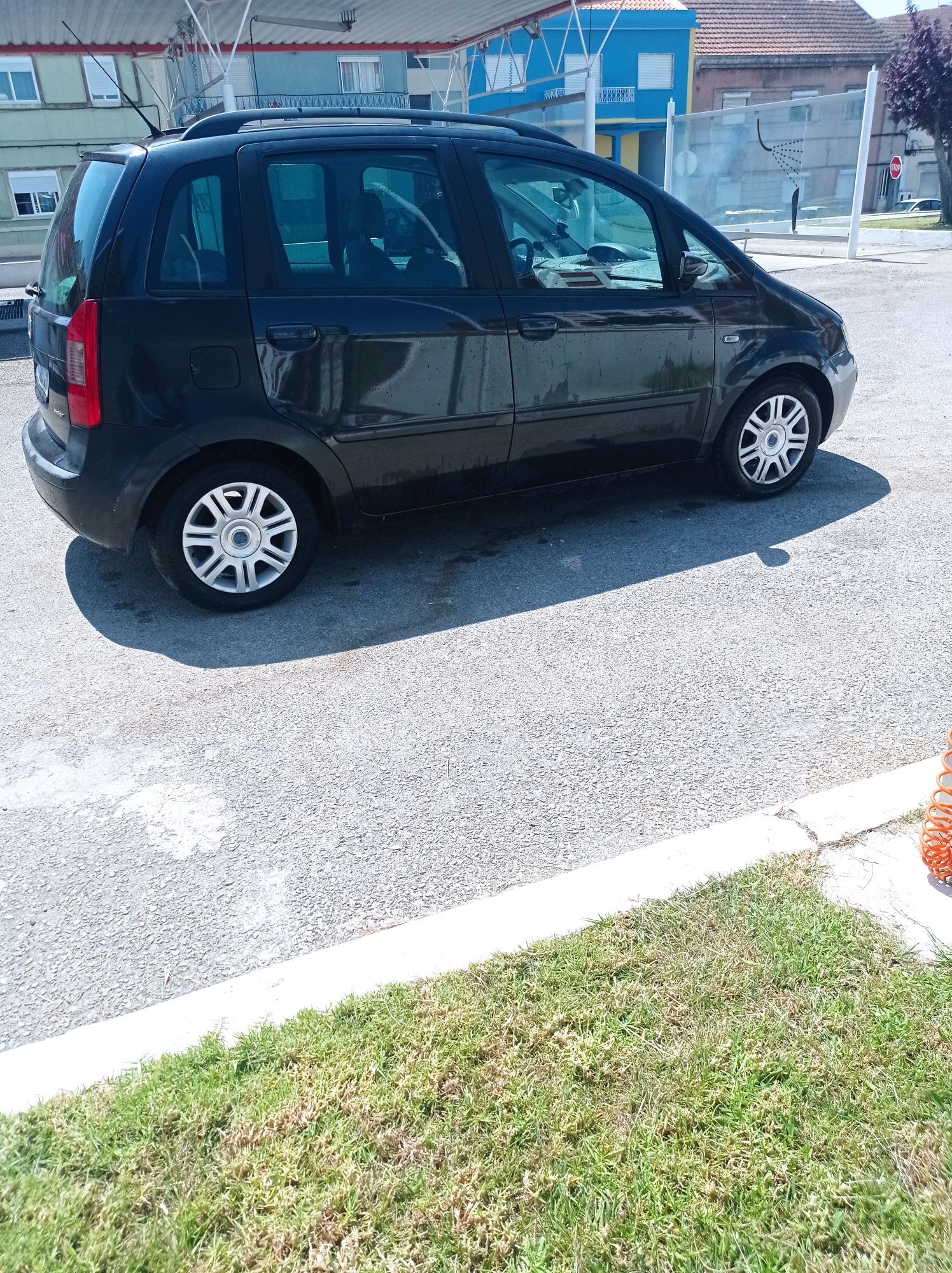 Vendo ou troco Fiat idea 05 diesel