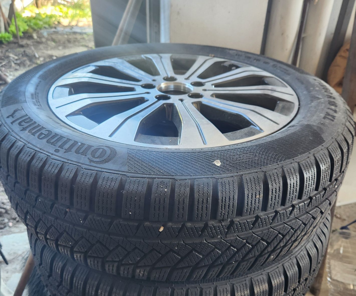 4 jantes Mercedes EQA 18"  com pneus Continental 215/60 R 18 T XL