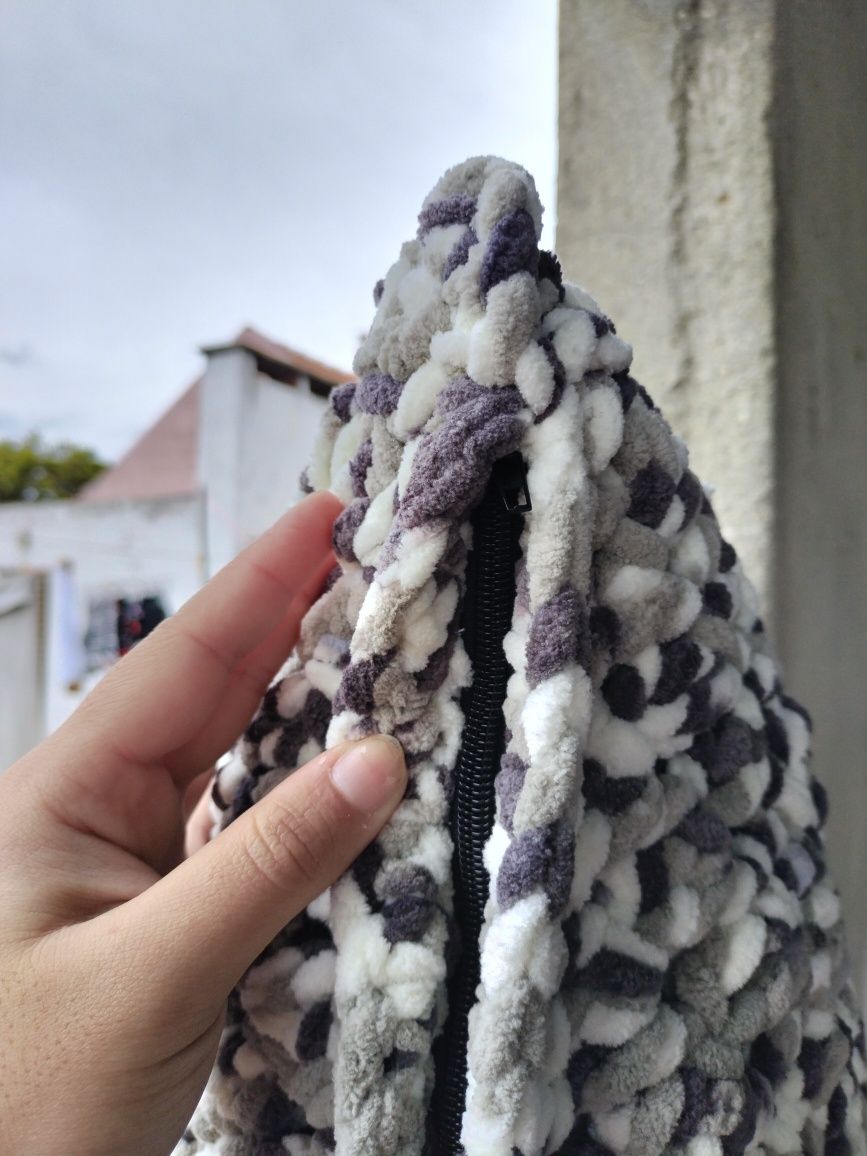 Fronha + almofada feita em crochê