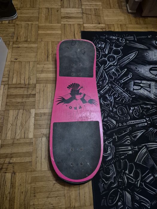 Deskorolka różowoczarna