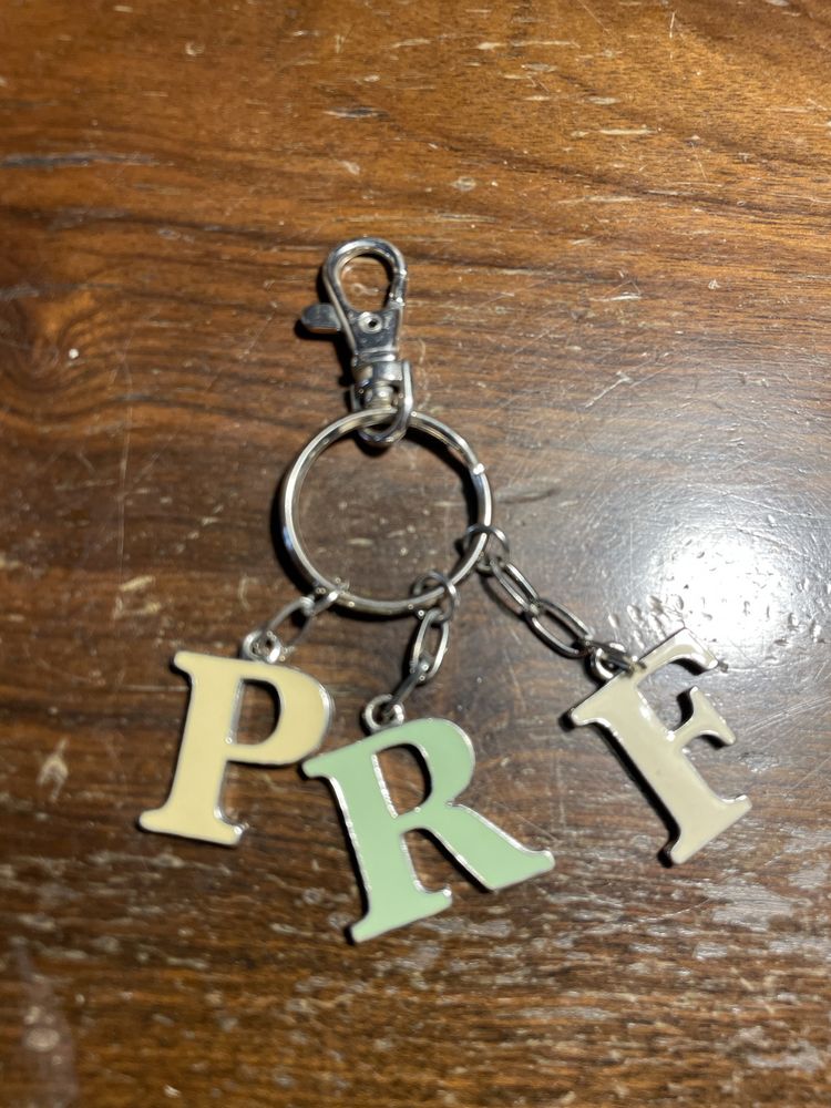 Porta chaves com letras