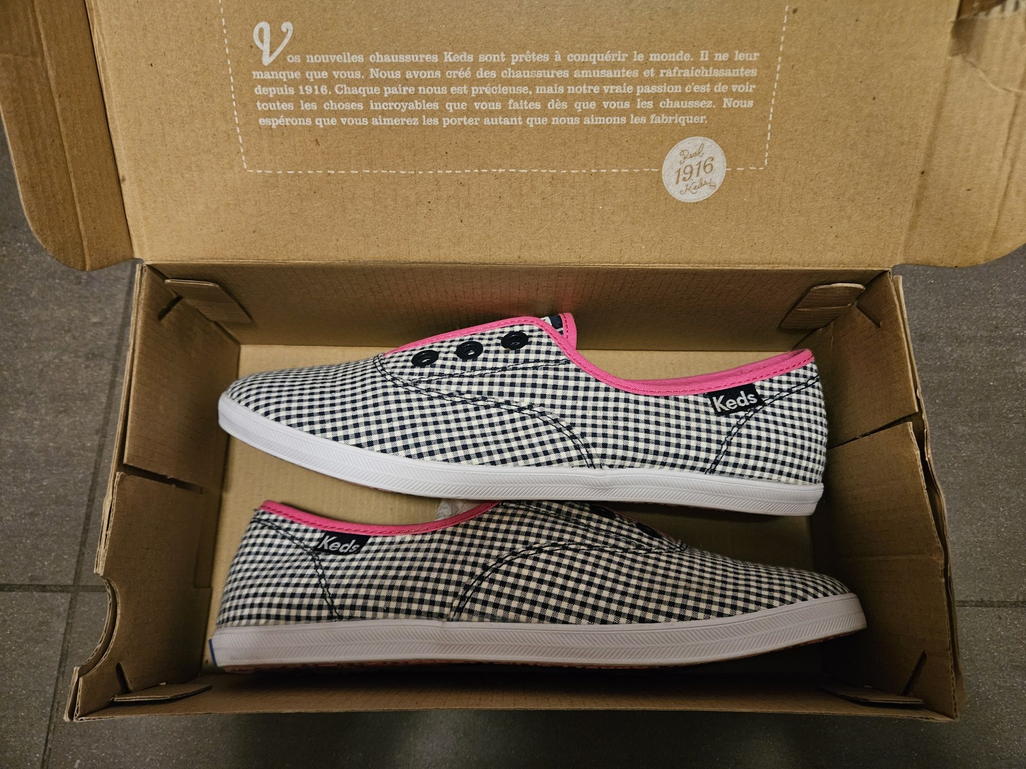 Продам фирменные кеды Keds