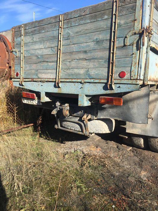 Продам кузов Зил 130 бортовой с газовыми балонами.