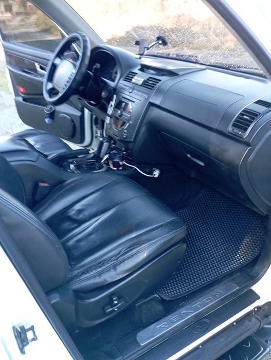 Продам Рекстон 2.7 дизеь на автоматі