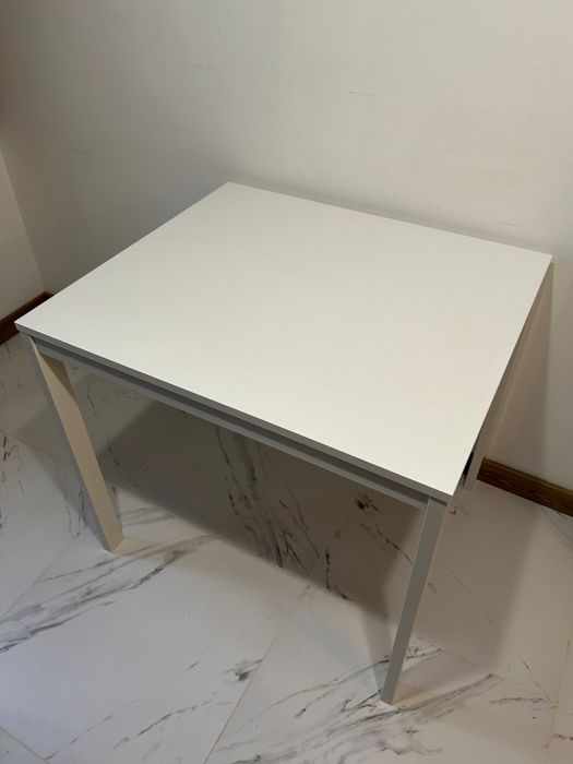 Biały rozkładany stół Ikea 80/120x70 cm