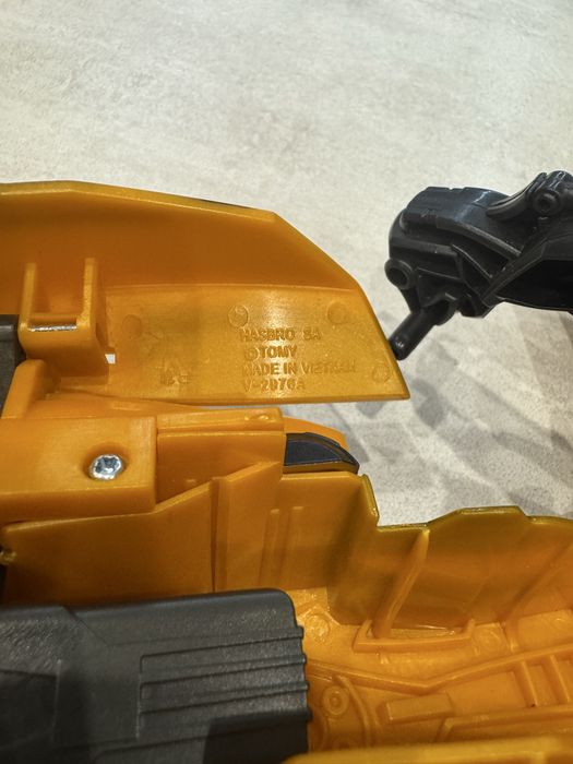 Трансформер Bamblbi Бамблбі Hasbro, великий