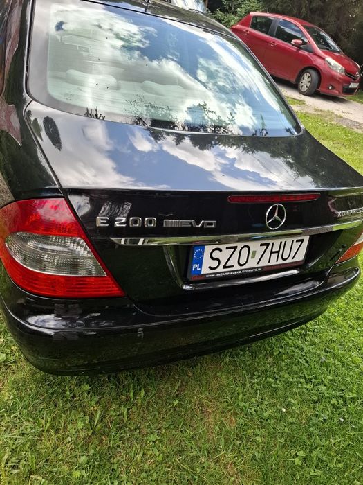Sprzedam samochód Mercedes-Benz E 200 gaz