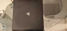 PlayStation 4 Pro 1TB + 2 Comandos Originais