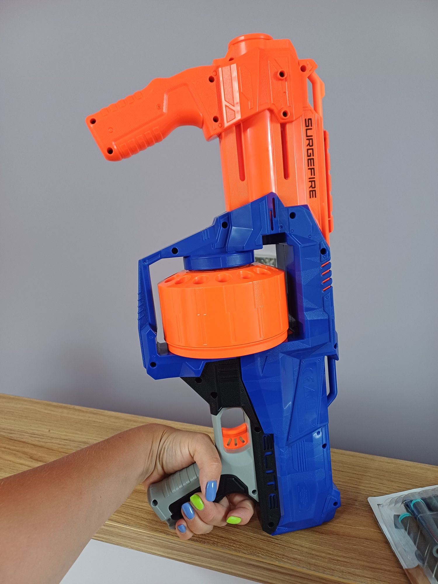 Nerf Surgefire + 48 strzałek