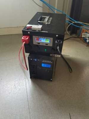 Аккумулятор LiFePo4 12V 180ah + 2 зарядных 30A Срок службы 10 лет. CAT