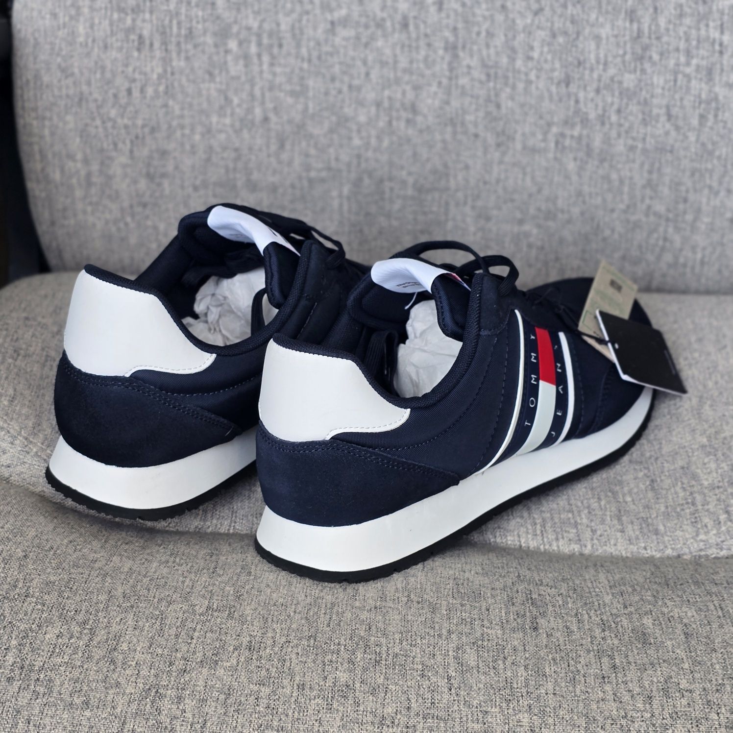 Розпродаж /  Tommy Hilfiger
