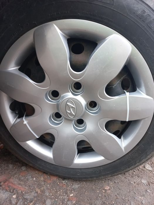 Продам оригінальні ковпаки р15. 4шт.