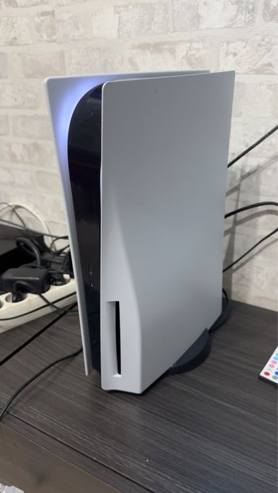 Playstation 5 + 1 Comando