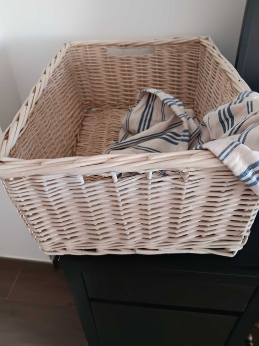 Cesto em Vime Cru forrado, utilidade para lavandaria ou outra