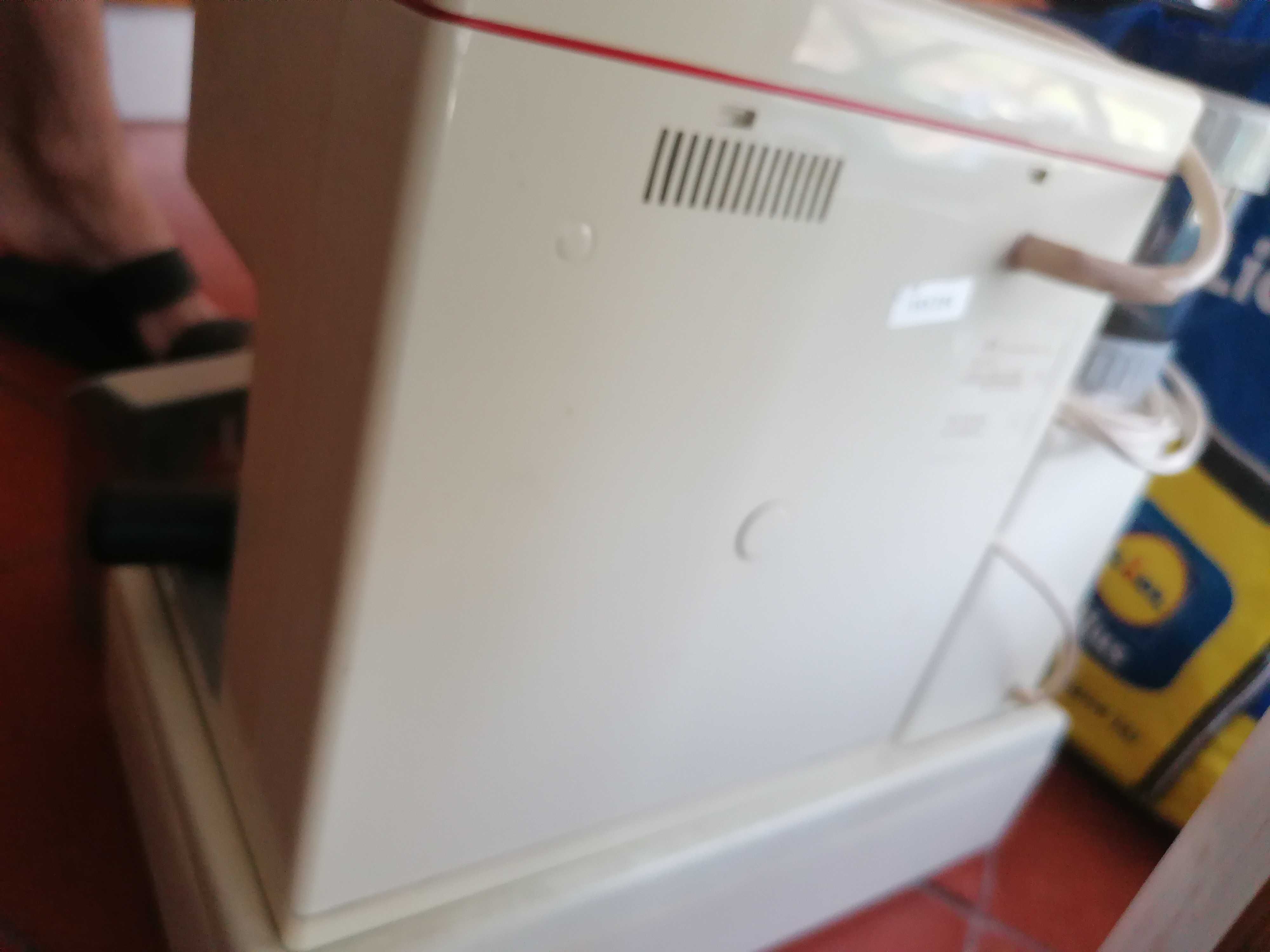 Maquina cafe Briel com moidor cafe