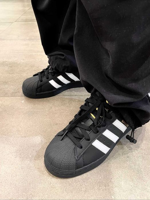 Buty damskie Trampk adidas SuperStar Cloud White Core Black R.42