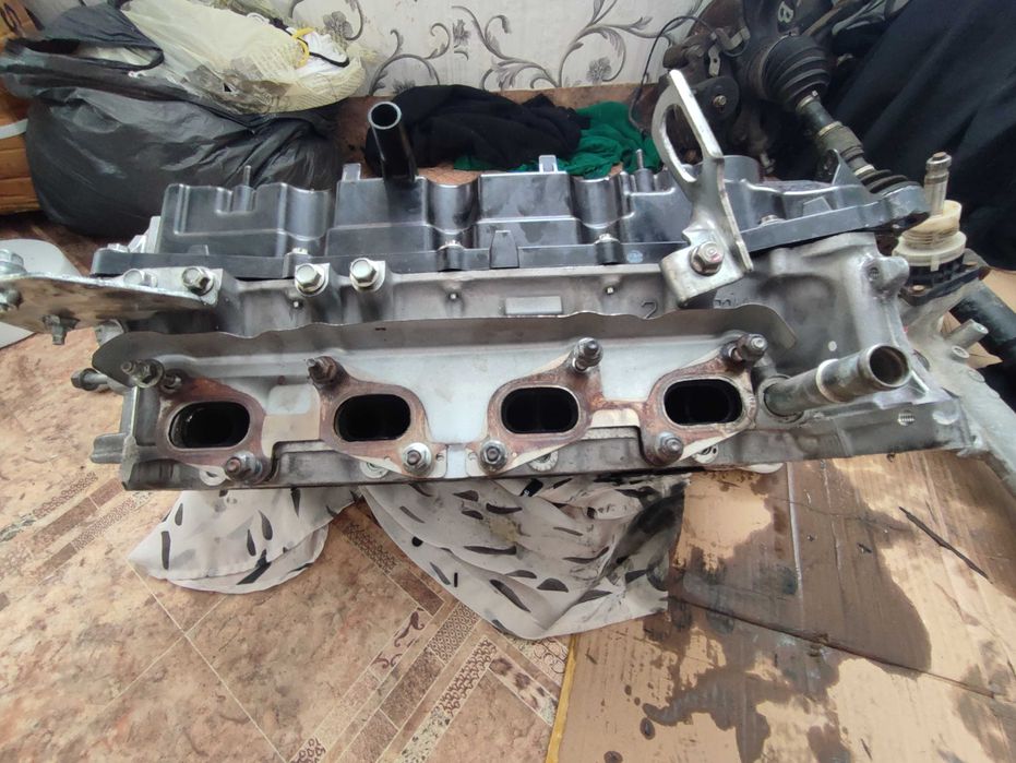 Головка блоку циліндрів двигуна Мазда 6 2.2 TDI