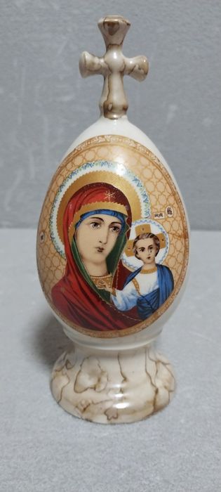 Статуетки порцелянові. Дитинство. Плясунья.