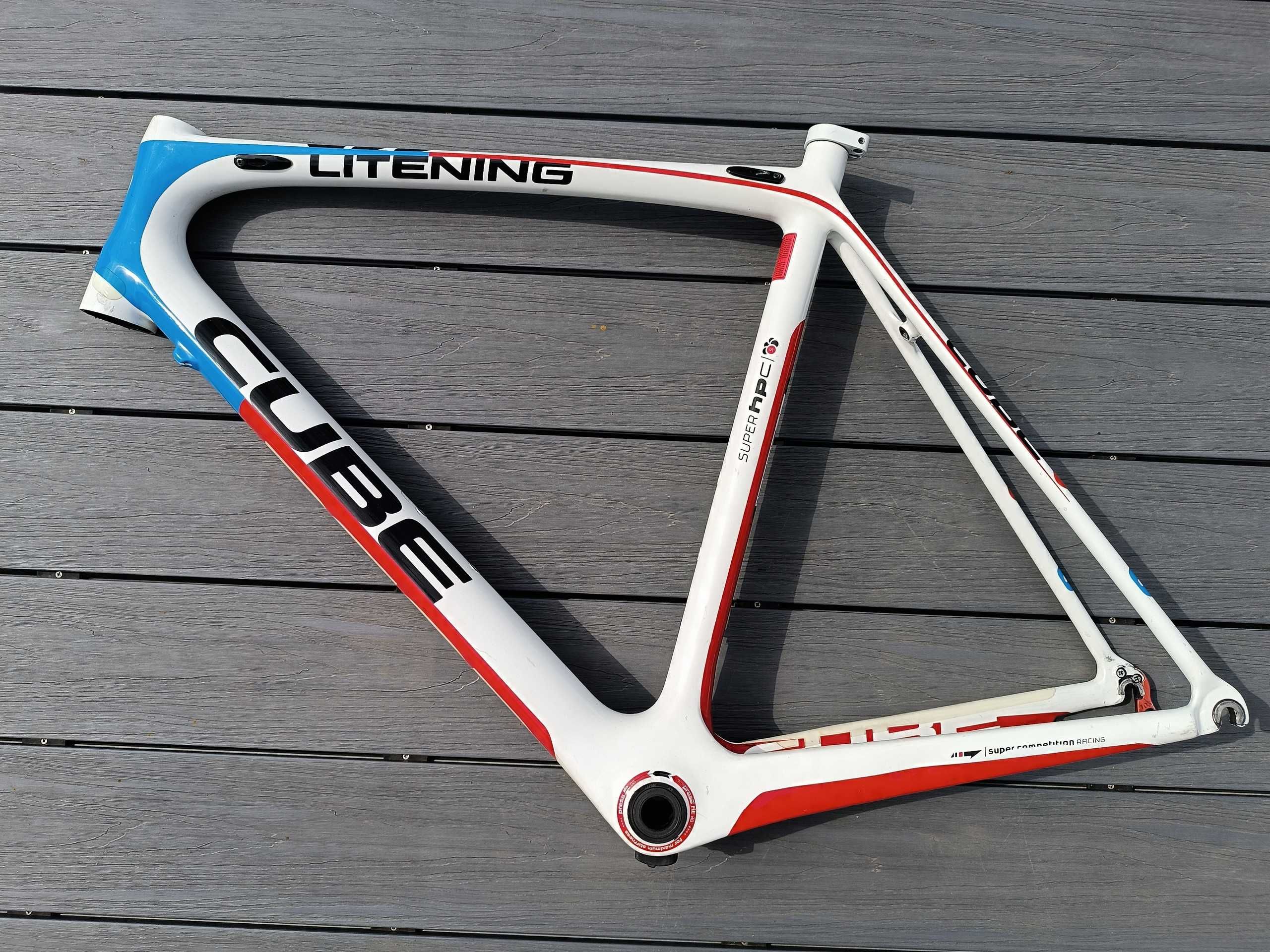Rama CUBE Litening SCR Karbon 60cm XL - Uszkodzona przy korbie
