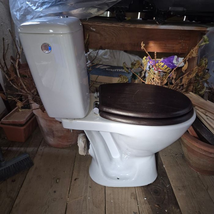 Muszla klozetowa sedes WC ubikacja Cersanit komplet spłuczka deska