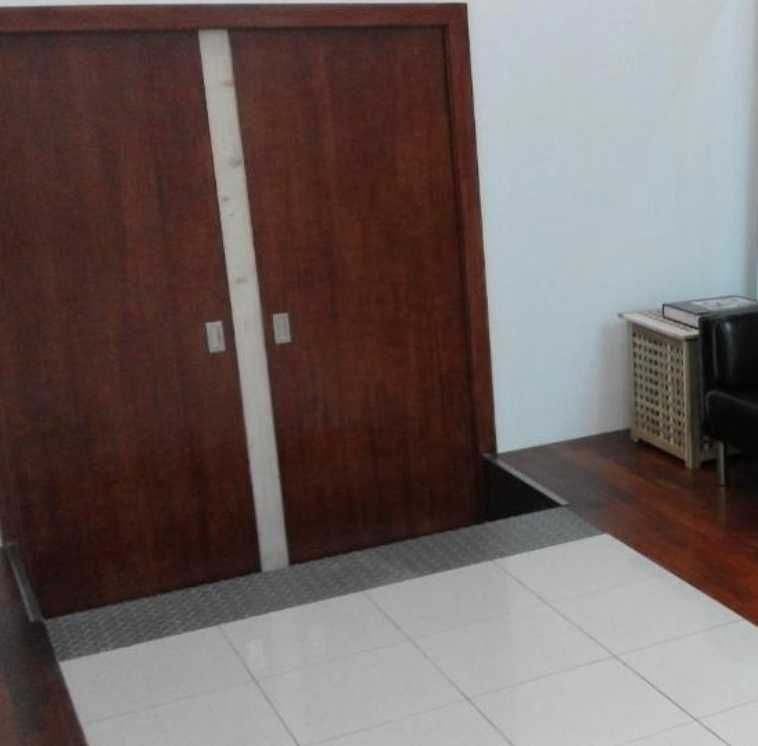 2 portas de correr cassete