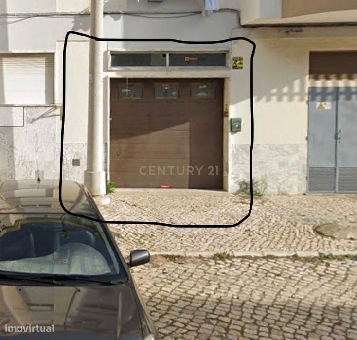 Garagem para 3 carros com Wc Vila Nova da Caparica