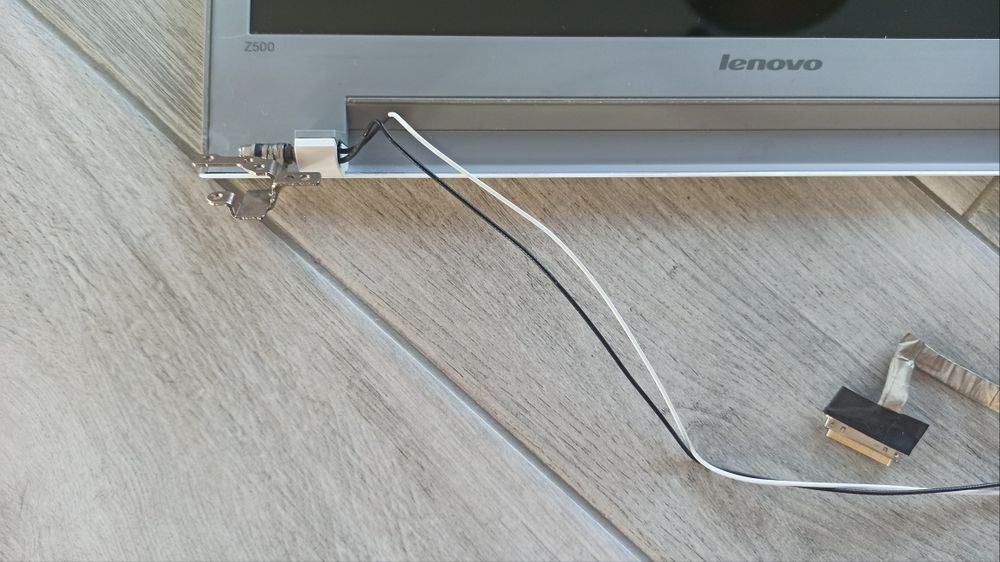 Lenovo z500 matryca, zawiasy, klapa kolor biały