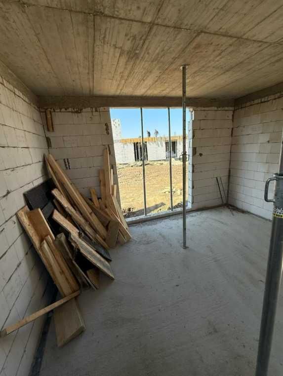 Новий сегмент біля Варшави | 103,69 м² + сад 73,31 м² | 2 паркомісця