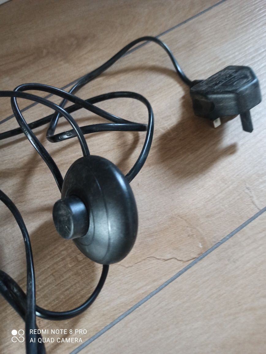 Lampa stojaca podlogowa