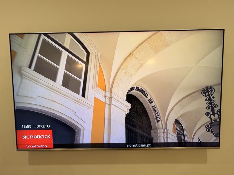 Televisor Samsung 55″ UE55MU7005T – 4K UHD Smart TV