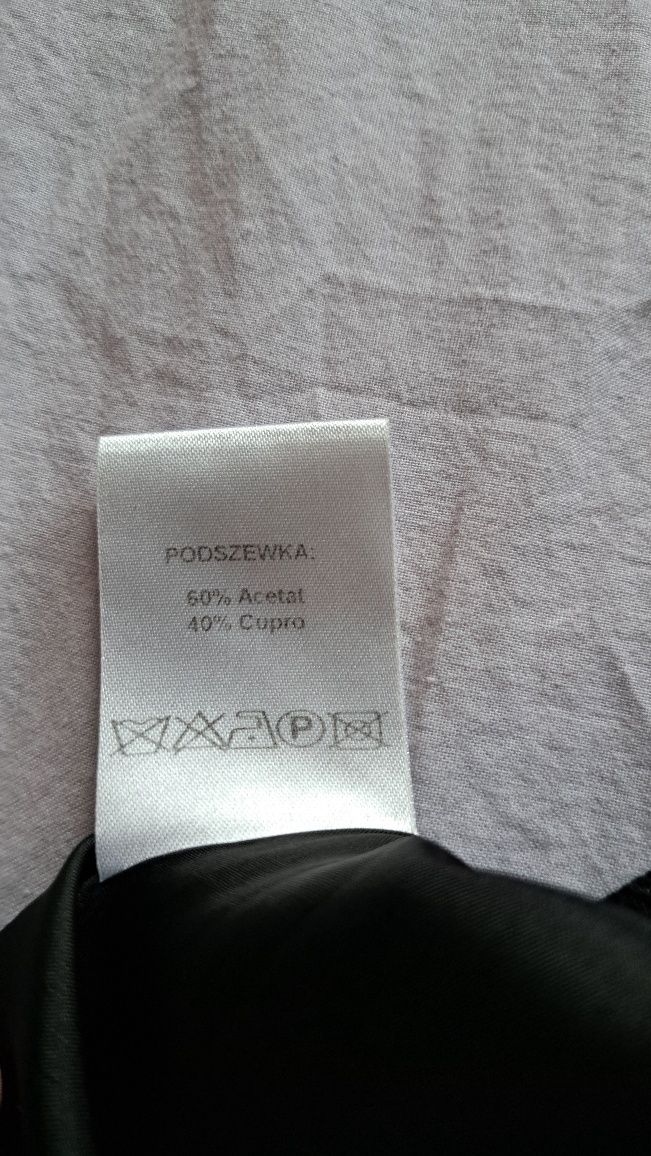 Długa czarna spódnica