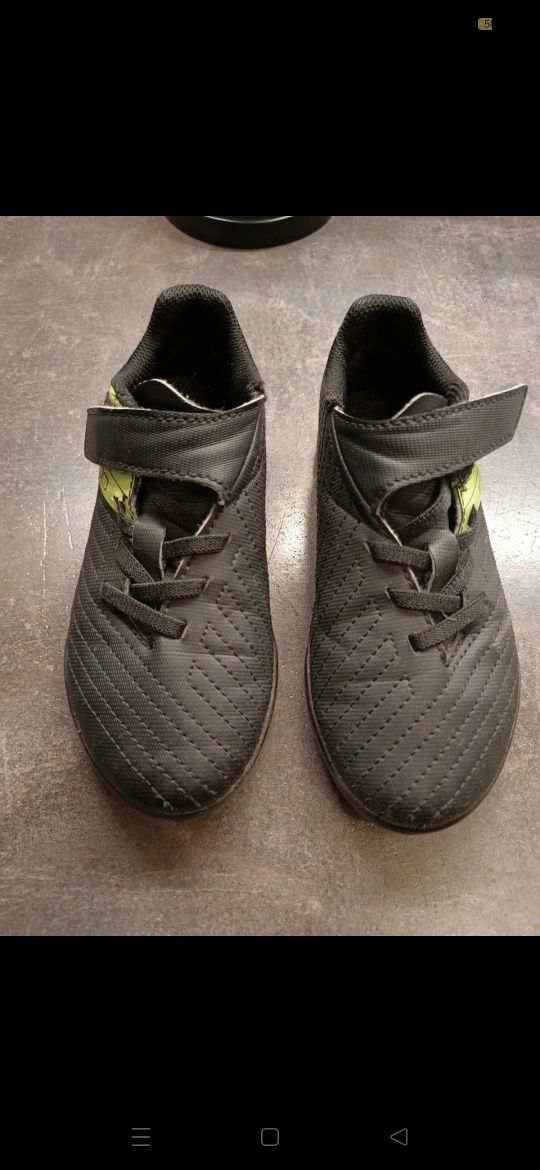 Buty do piłki nożnej r. 29, Turf, Decathlon