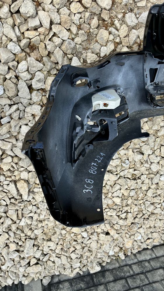 Zderzak przedni 4xPDC i spryskiwacze LC9X VW Passat CC 3C8 08-12
