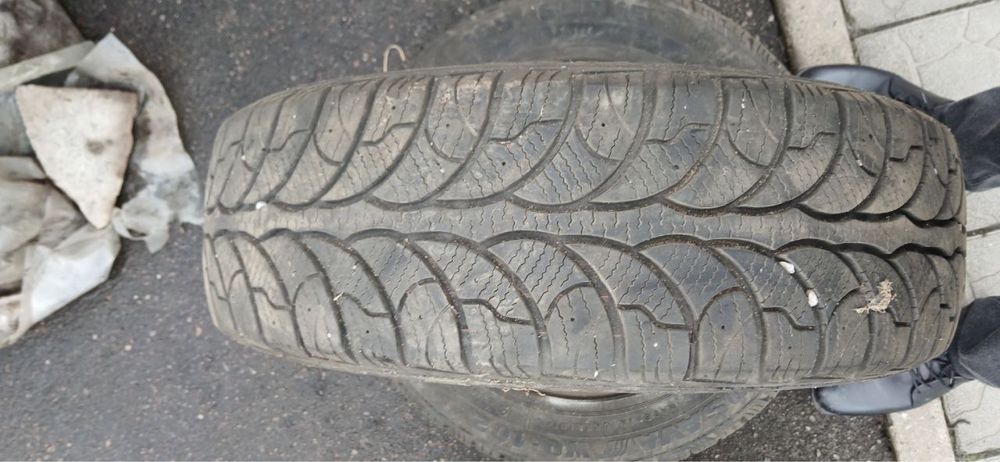 Гума зимова Tubeless 195/65R 15