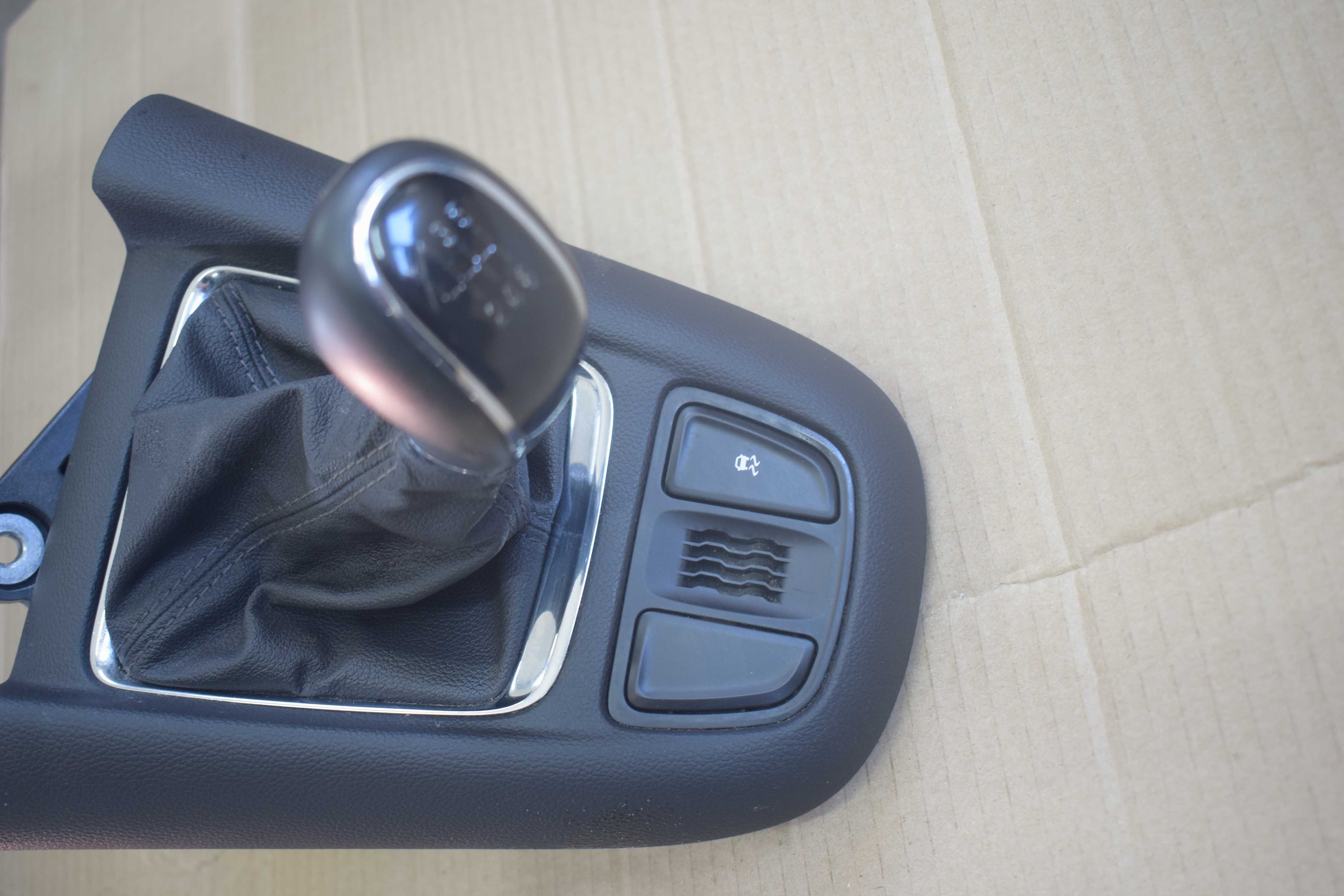 mieszek gałka ramka wybierak Opel Zafira C 1.4 turbo 17r.