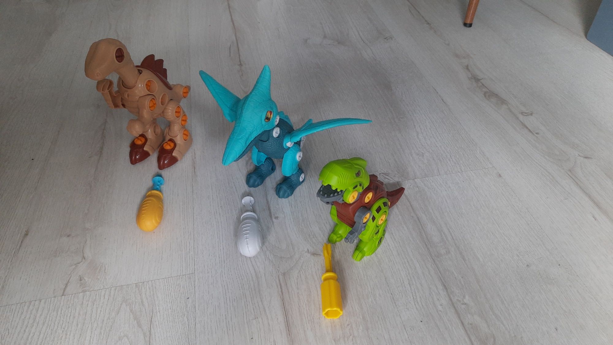 Zestaw dinozaurów do skręcania 3 sztuki Diplodok T-Rex Pterodaktyl