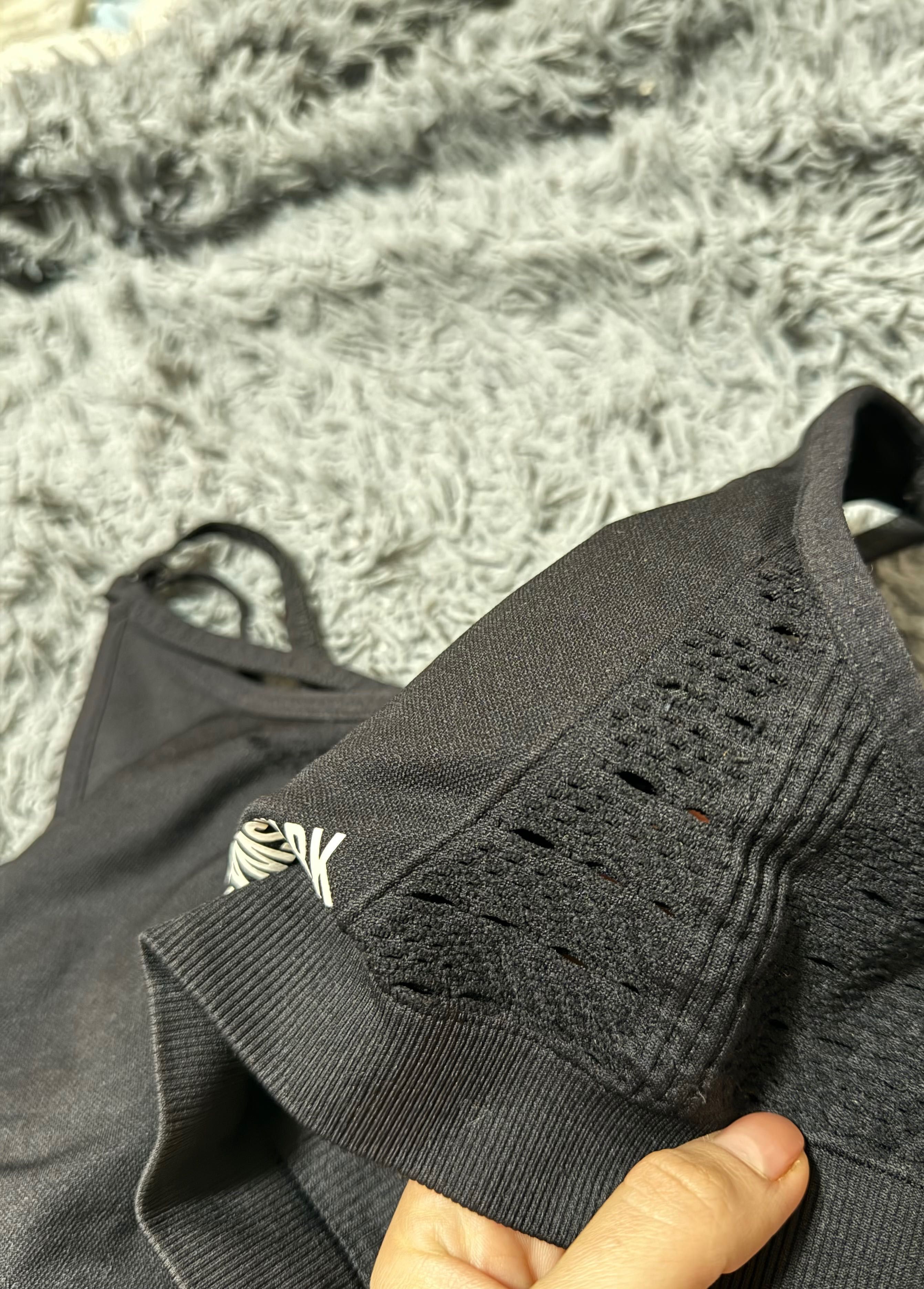 Спортивний топ gymshark