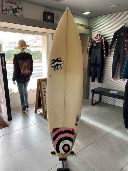 Prancha Surf Xcult 6'6" + Capa Dakine + Quilhas