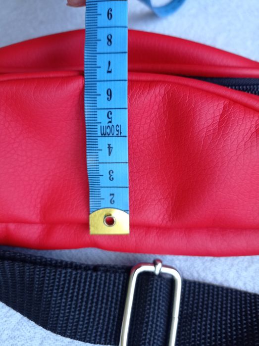 Nowa nerka damska czerwona Beltimore, skóra ekologiczna