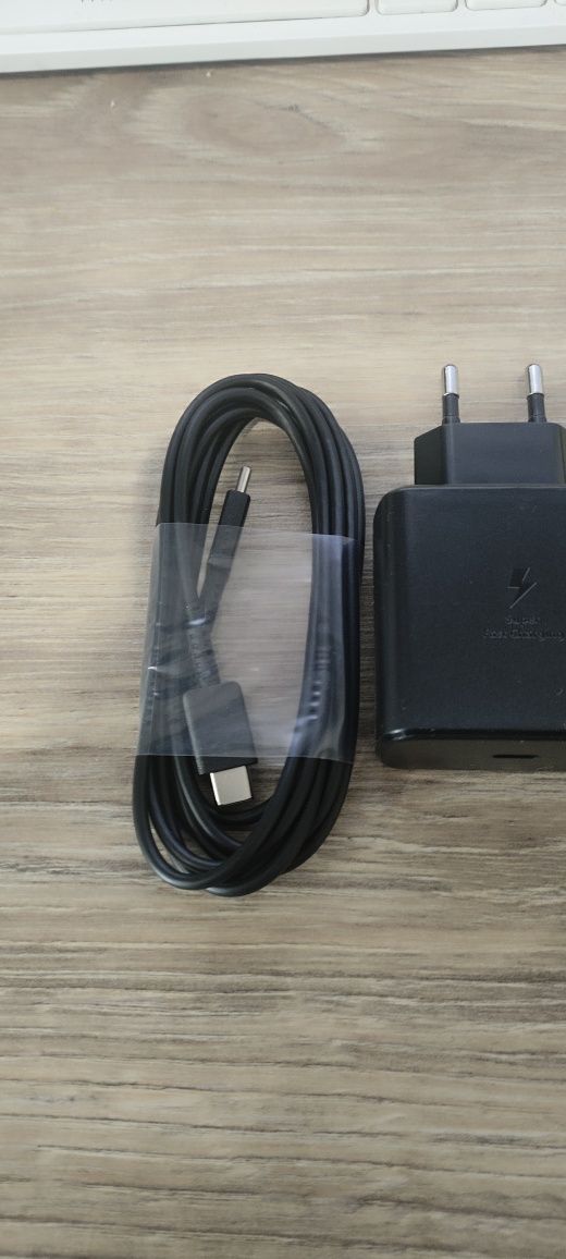 Ładowarka dedykowana Samsung + 2 kable (1m, 2m)