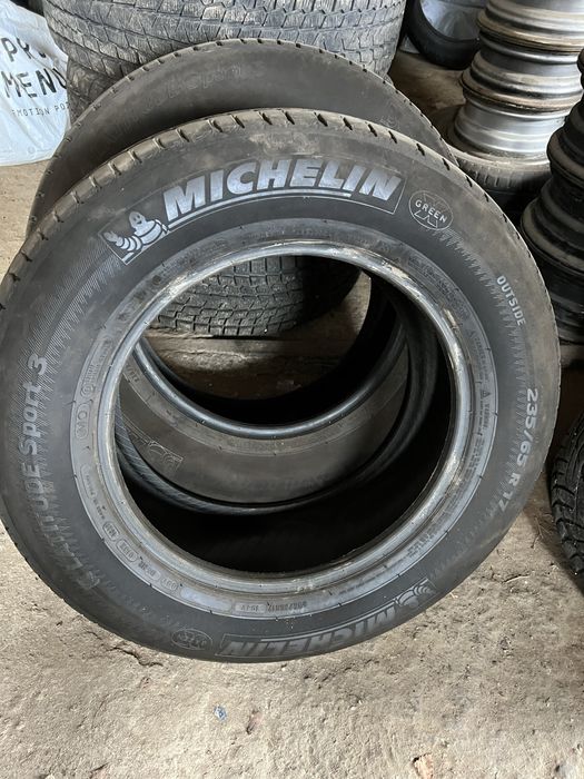 Продам шини Michelin 235 65 r17 літо