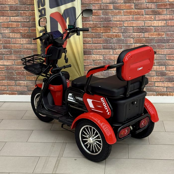 Електротрицикл Logan