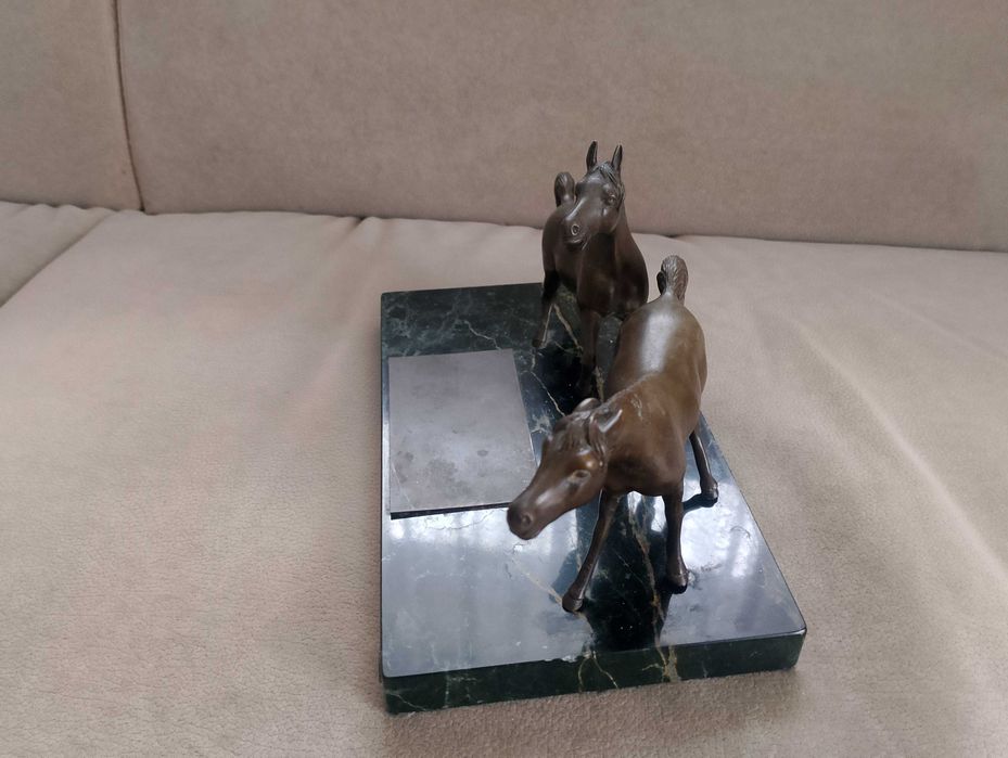 Rzeźba brąz konie