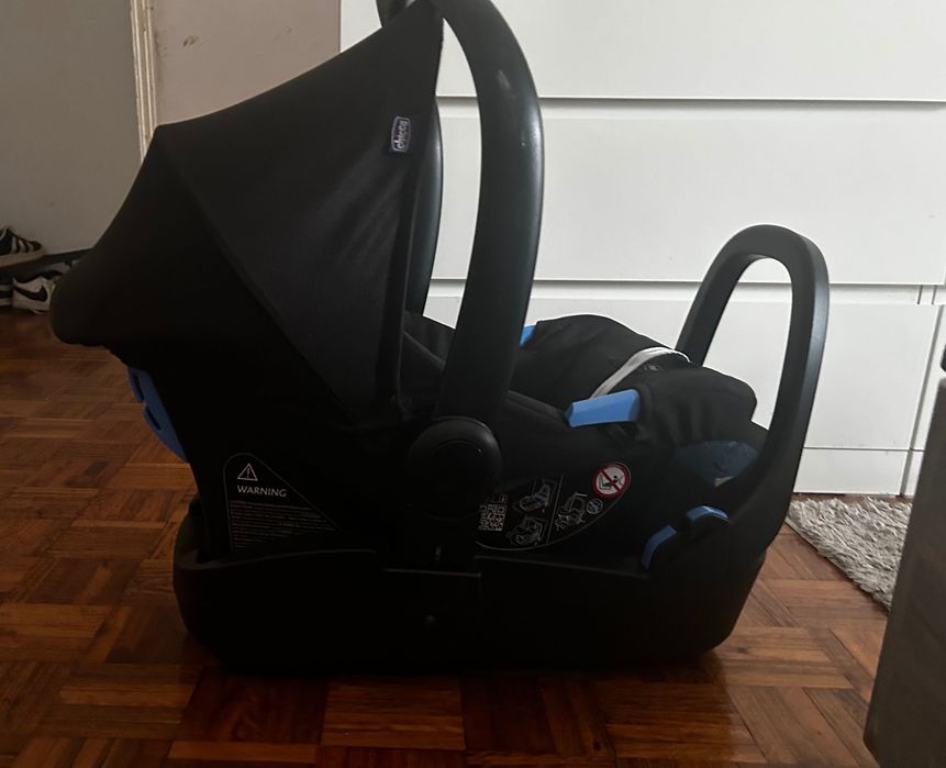 Vendo cadeira/ovo com base para auto