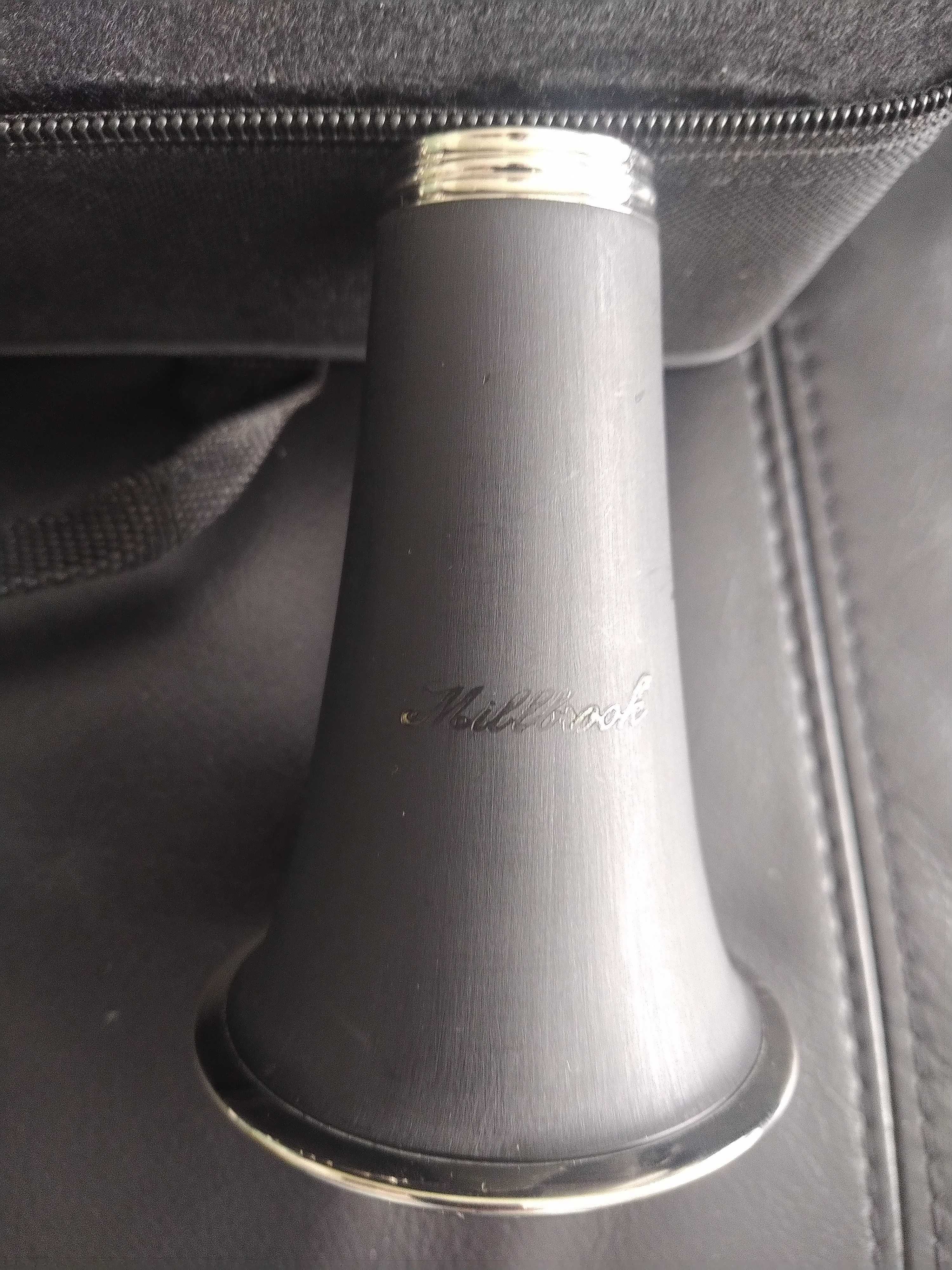 Clarinete novo Millbrook com pastilhas Yamaha