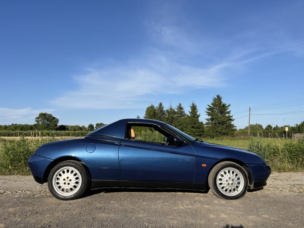 Alfa Romeo Spider 2.0 benz 150KM