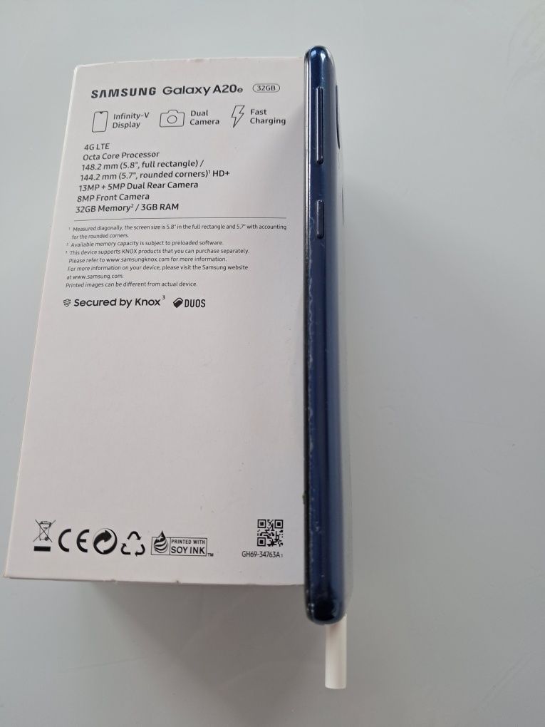 Telefon komórkowy Samsung A20