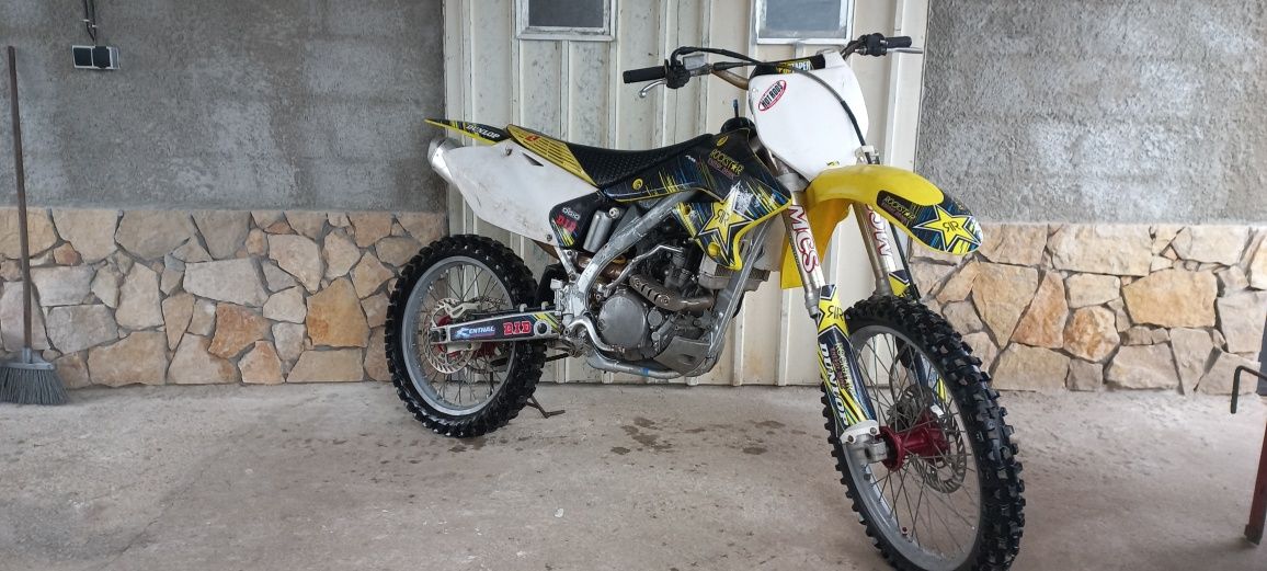 Suzuki rmz 250 4t