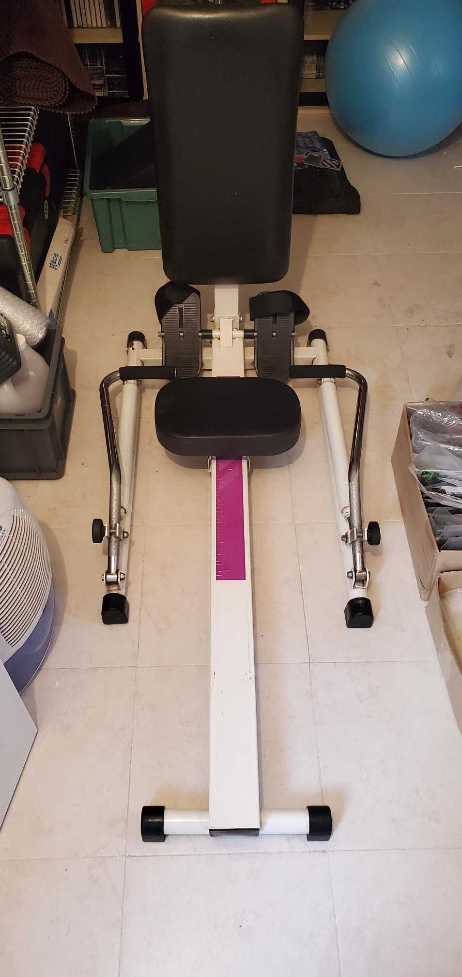 Vendo MÁQUINA DE REMO FITNESS, em bom estado